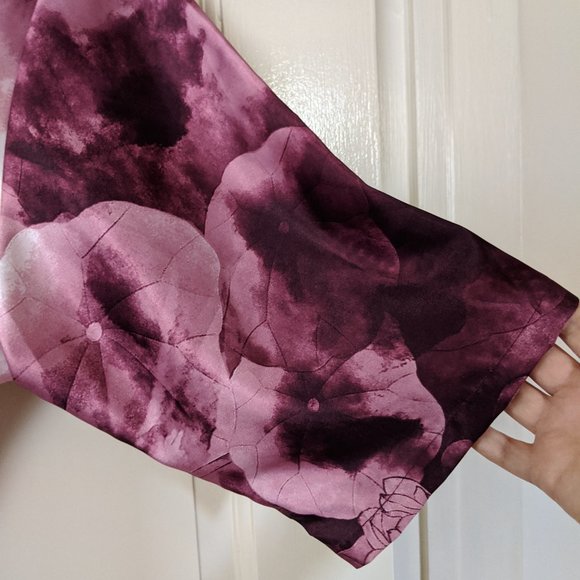 Japanese Satin Robe - Picture 5 of 5